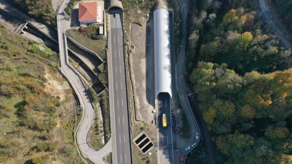 bolu dagi tuneli istanbul istikametinde tunel tupu 60 metre uzatilacak QSjTL31a
