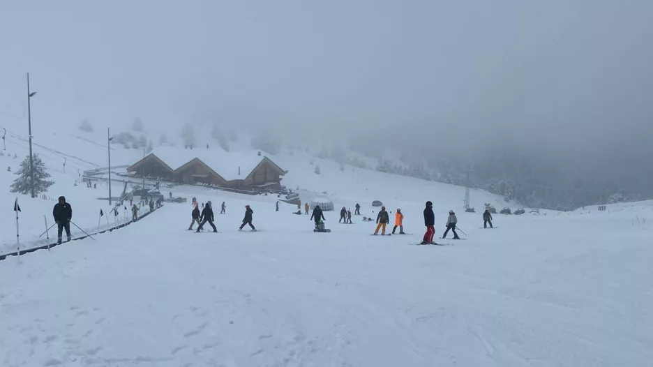Bolu’nun yükseklerinde kar yağışı: Kartalkaya’da kar kalınlığı 1 metreye ulaştı
