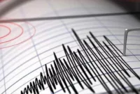 Japonya 7.6 büyüklüğünde deprem