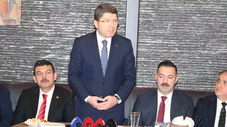 Bakan Tunç: “AK Parti öncesi demokrasinin standartlarıyla bugünkü arasında büyük fark var”