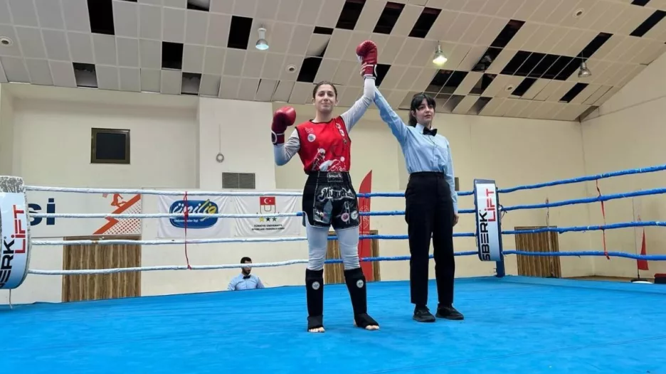ZBEÜ Öğrencisi Basancı, Muaythai Türkiye Şampiyonası’nda altın madalya kazandı