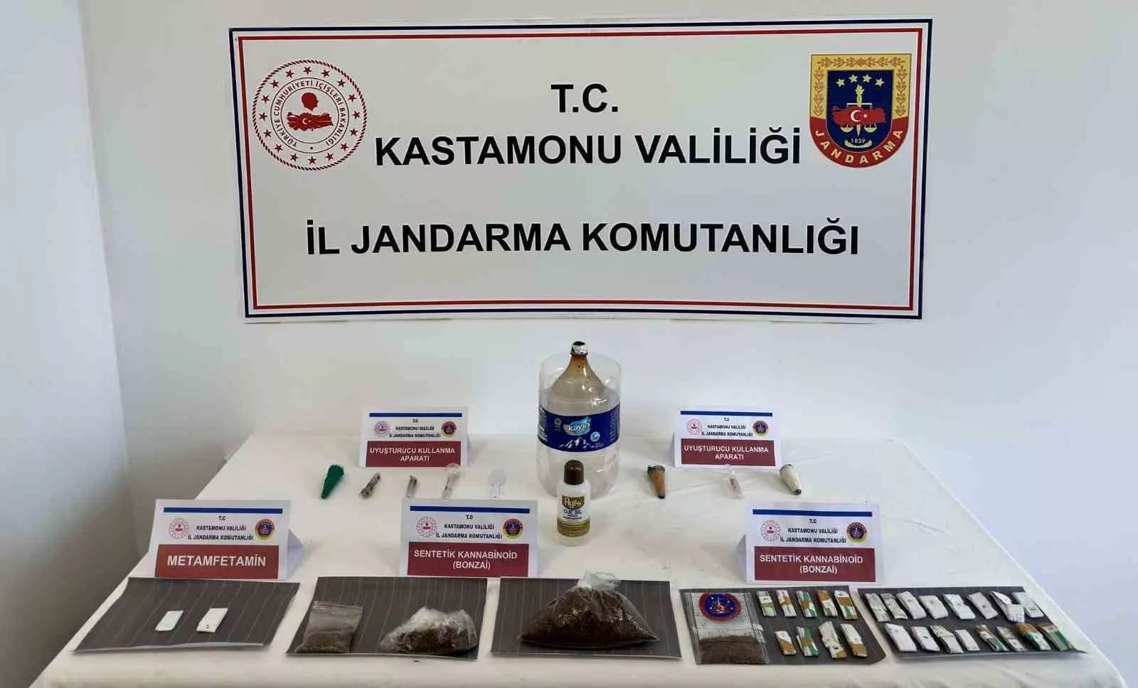 kastamonuda uyusturucuyla yakalanan 6 kisi gozaltina alindi DfxxyBYs jpg