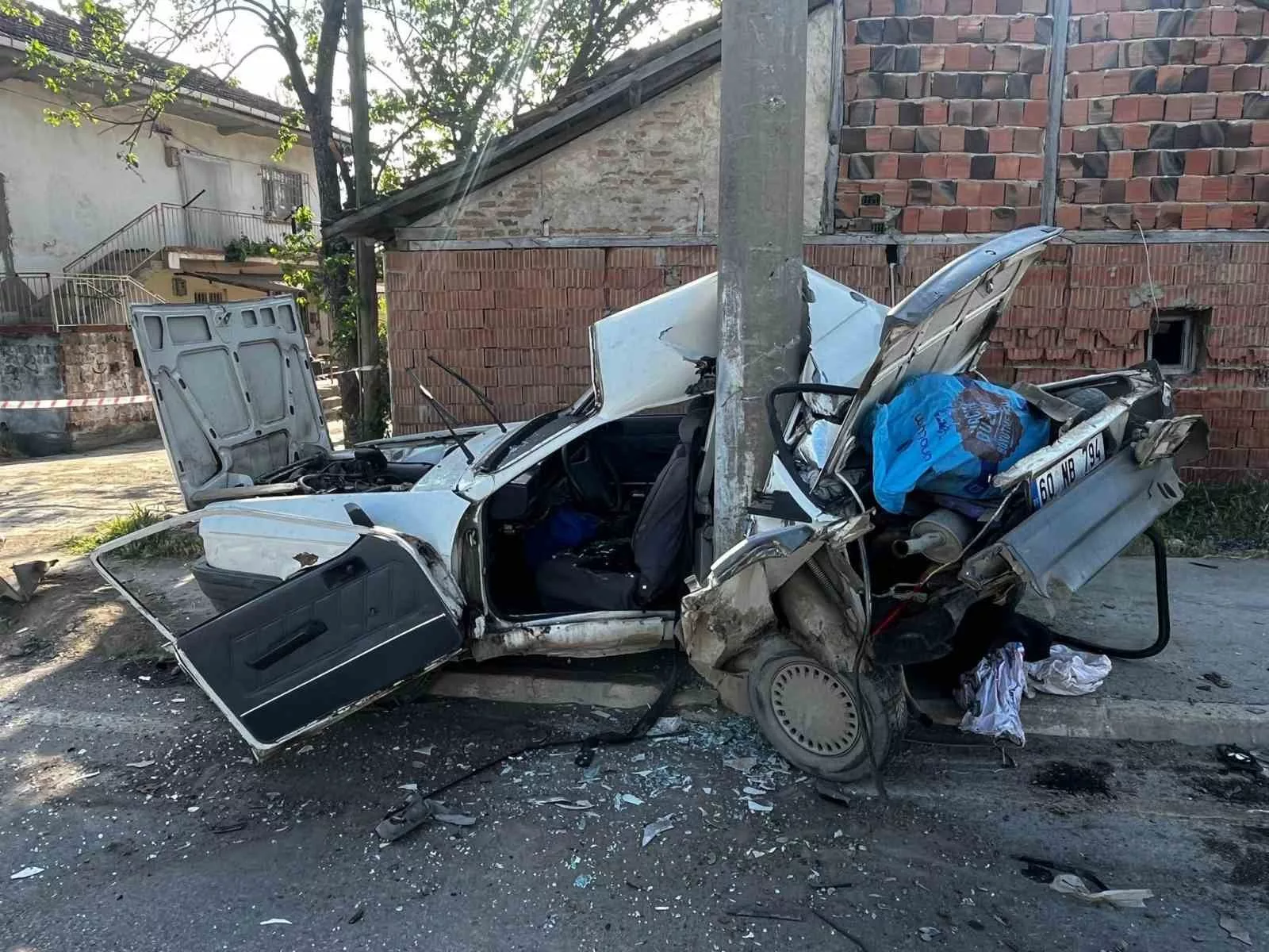 arac hurdaya dondu direk yerinden bile oynamadi SvwdAc5l jpg