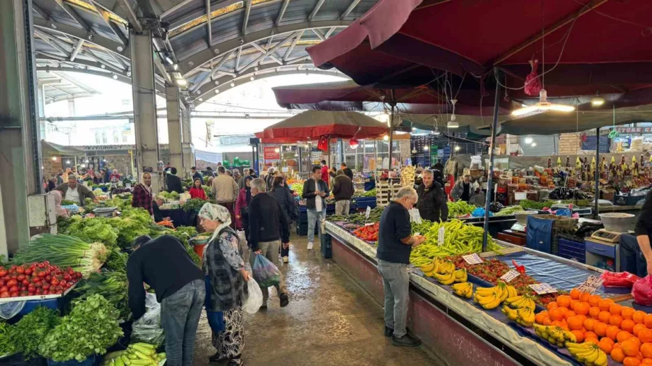 Zonguldak’ta semt pazarı boş kaldı