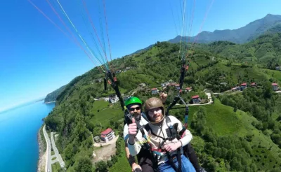 Engelli bireyler Artvin rüzgarında özgürlüğe kanat açtı