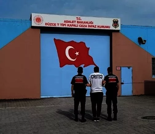 hirsizlik sucundan araniyordu c1VMOGua jpg