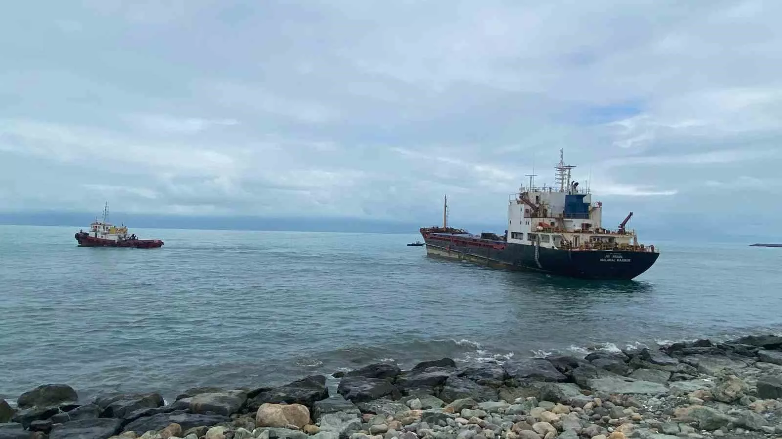 hopa sahilinde karaya oturan yuk gemisi icin 185 gun sonra kurtarma calismasi baslatildi 6Iw7ig7i jpg