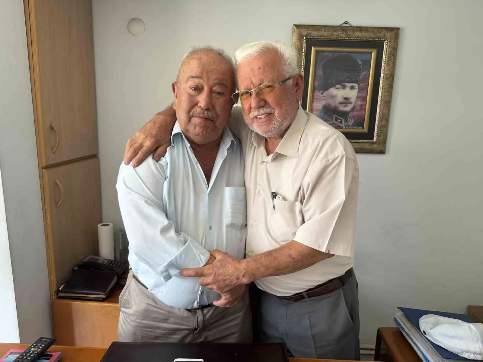 30 yillik baskan gorevi birakti UuhVDRAt jpg