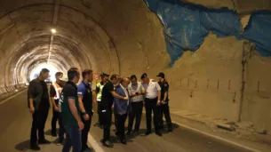 artvin valisi cengiz unsal yusufeli t14 tunelinde incelemelerde bulundu UQxnVnK1