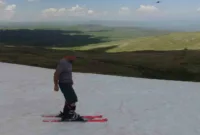Artvin’de yaz ortasında kayak keyfi