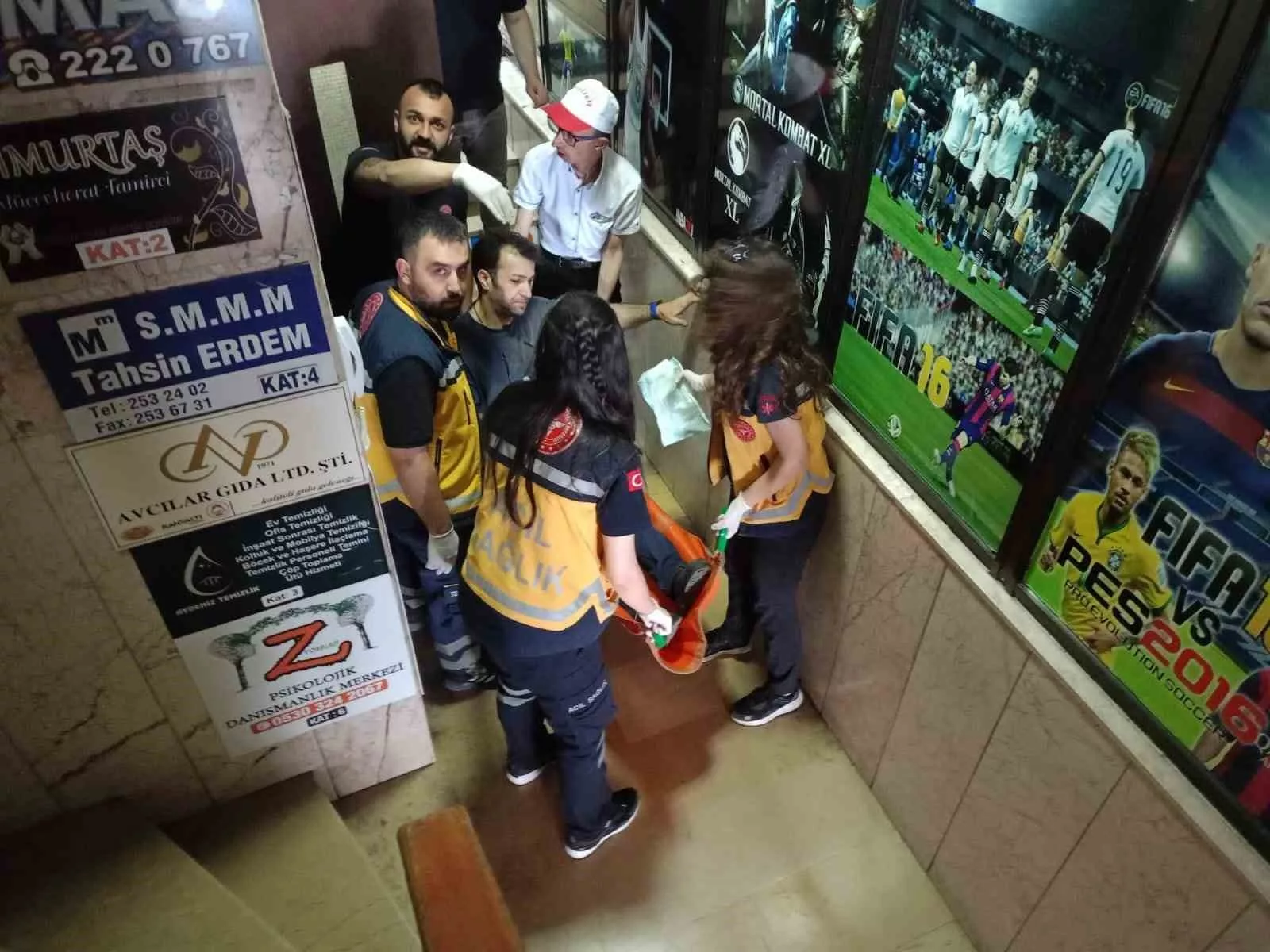 asansor tamir ederken kaza gecirdi ZFJl4K4Z jpg