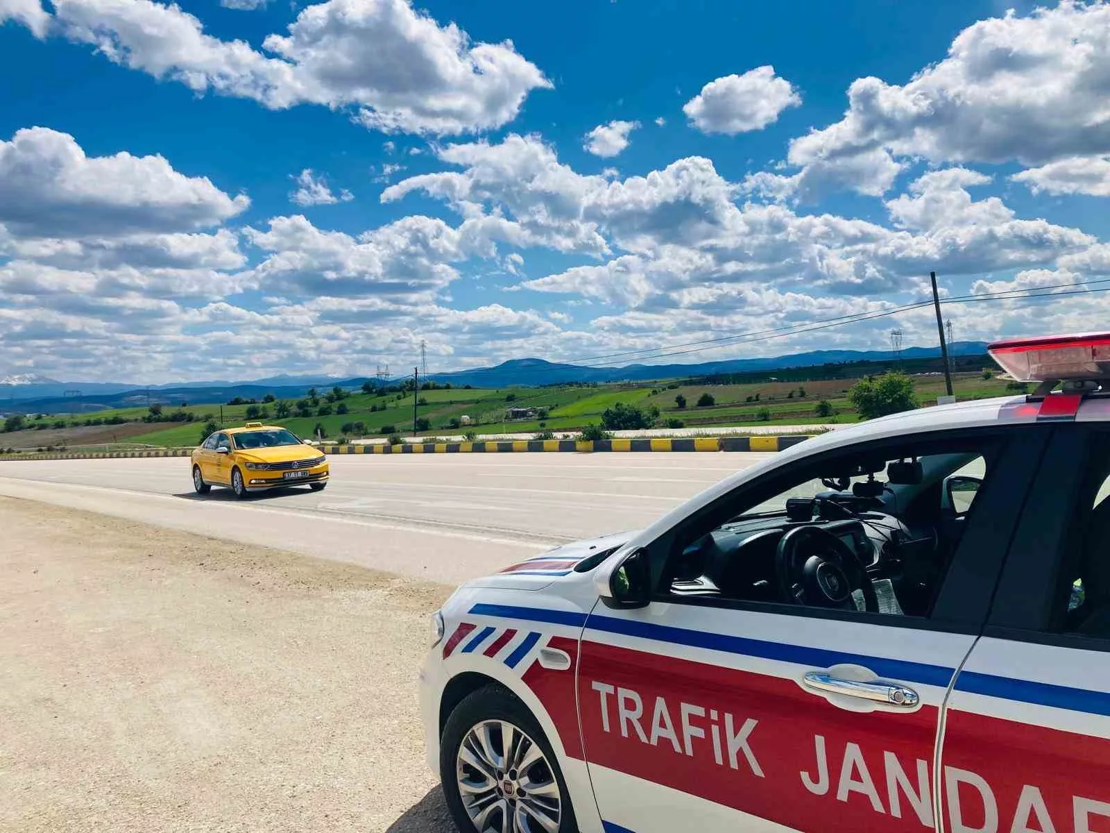 d100 kastamonu gecisinde kamyon cekici ve tankerlerin gecisine izin verilmeyecek NU7W79jh jpg