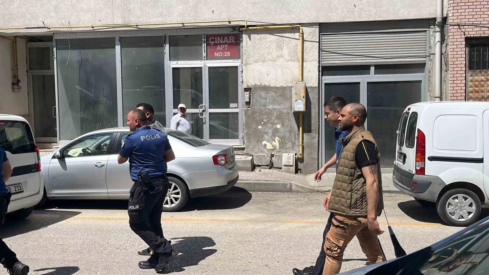 esini baska bir adamla yakalayan koca sinir disi edildi U3r6nR7H jpg