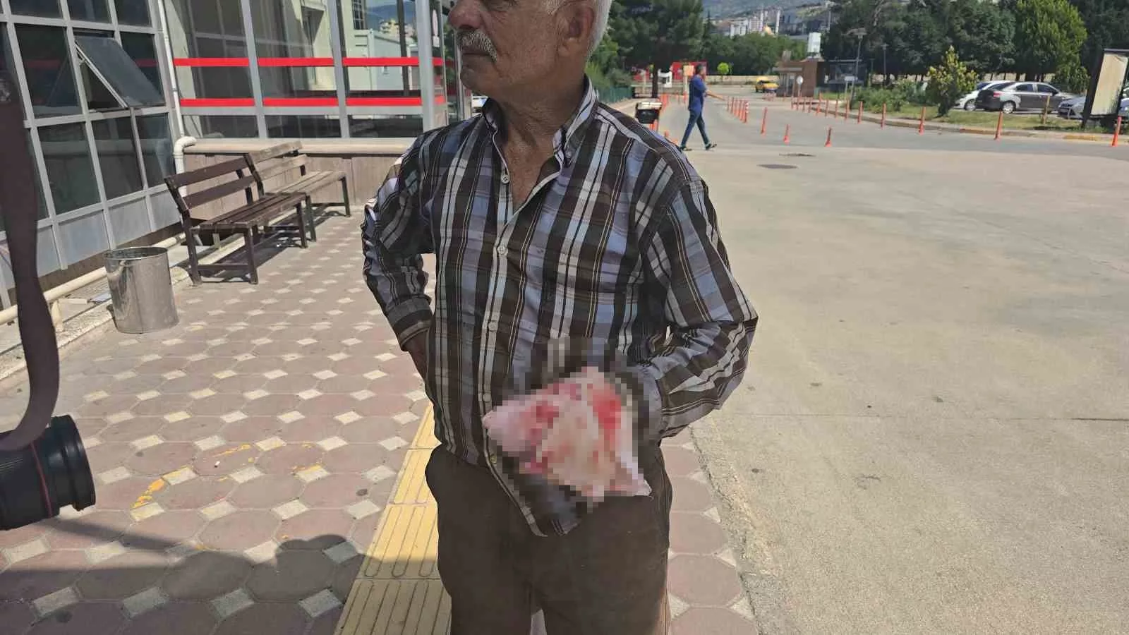 kurban keseyim derken parmaklarini kesti KhndqPRg jpg