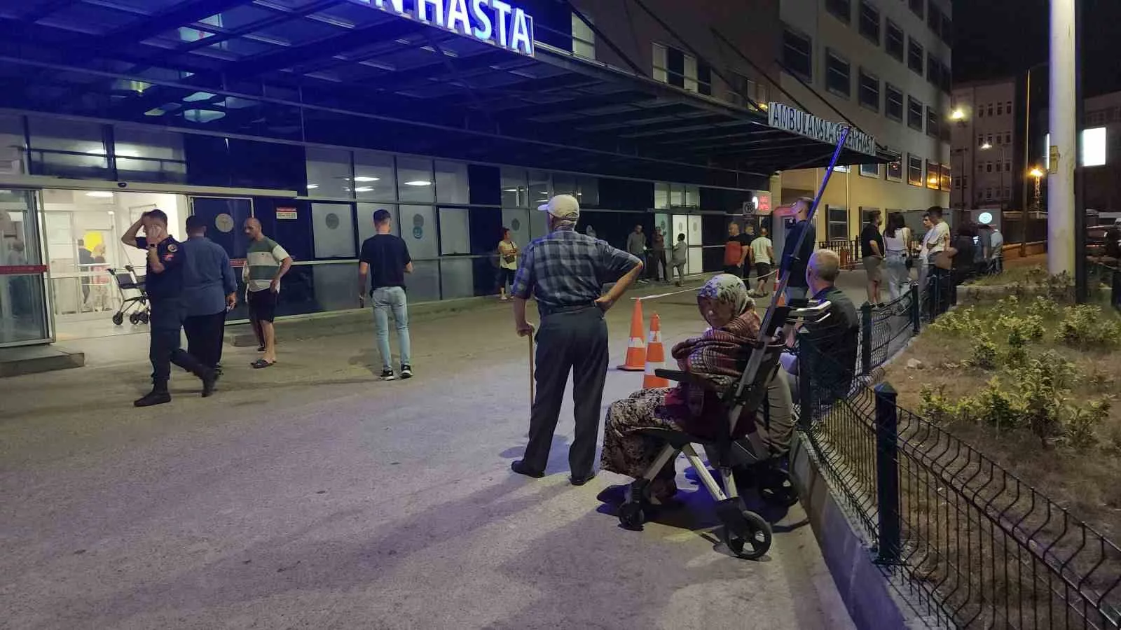 mevlit yemeginden zehirlenme suphesiyle 17 kisi hastaneye basvurdu 78Y8pbC9 jpg