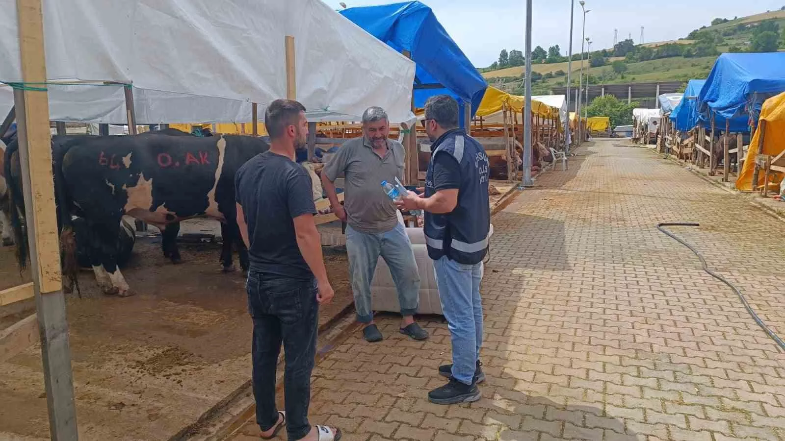 polisten kurban pazarlarinda sahte para ve dolandiricilik uyarisi NcfMihfd jpg