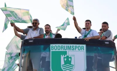 Bodrum’da şampiyonluk coşkusu: Binlerce taraftar kenti yeşil-beyaza bürüdü