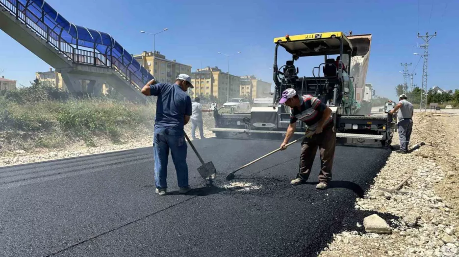 Dağkent’te yan yol yenileniyor