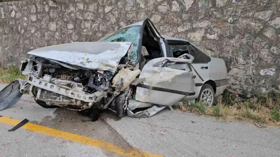 Kastamonu’da otomobil ile hafif ticari araç çarpıştı: 8 yaralı
