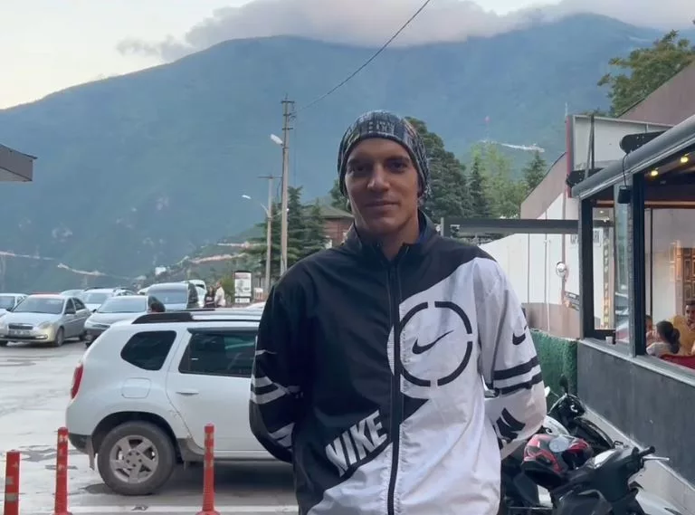 terastan dusen ve cama tutunarak kurtulan genc yasananlari anlatti 5jVf4MWP jpg