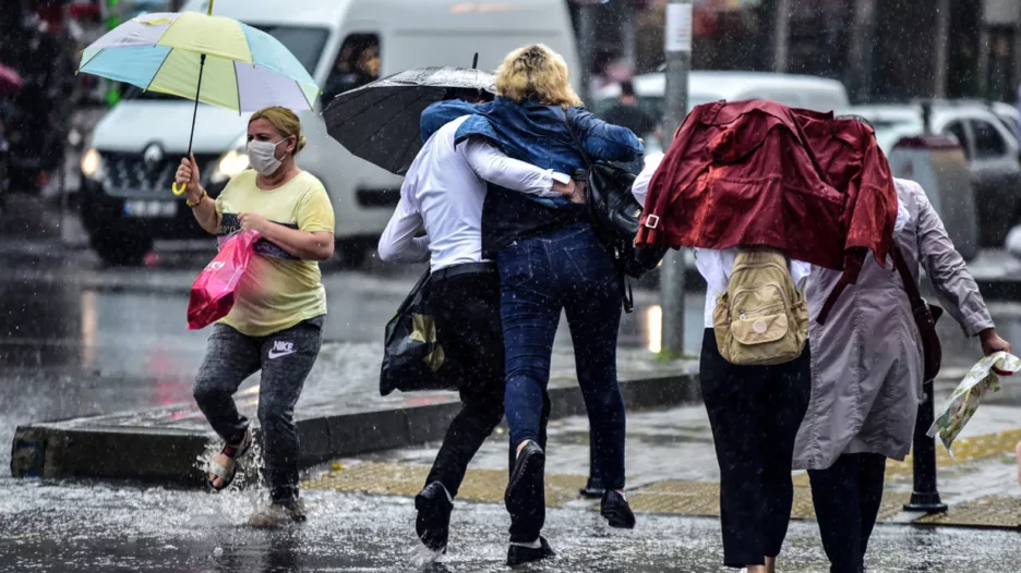 Meteorolojiden 1 il için turuncu, 12 il için sarı uyarı