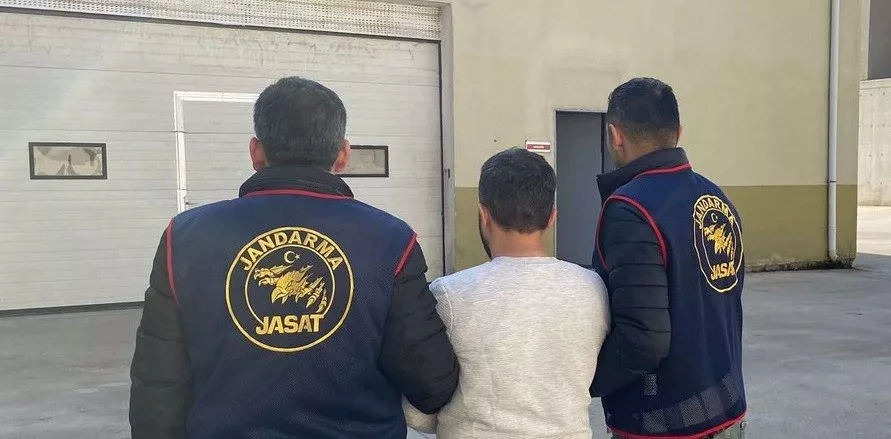 11 yil 5 ay hapis cezasiyla araniyordu BzEqZ3HD jpg