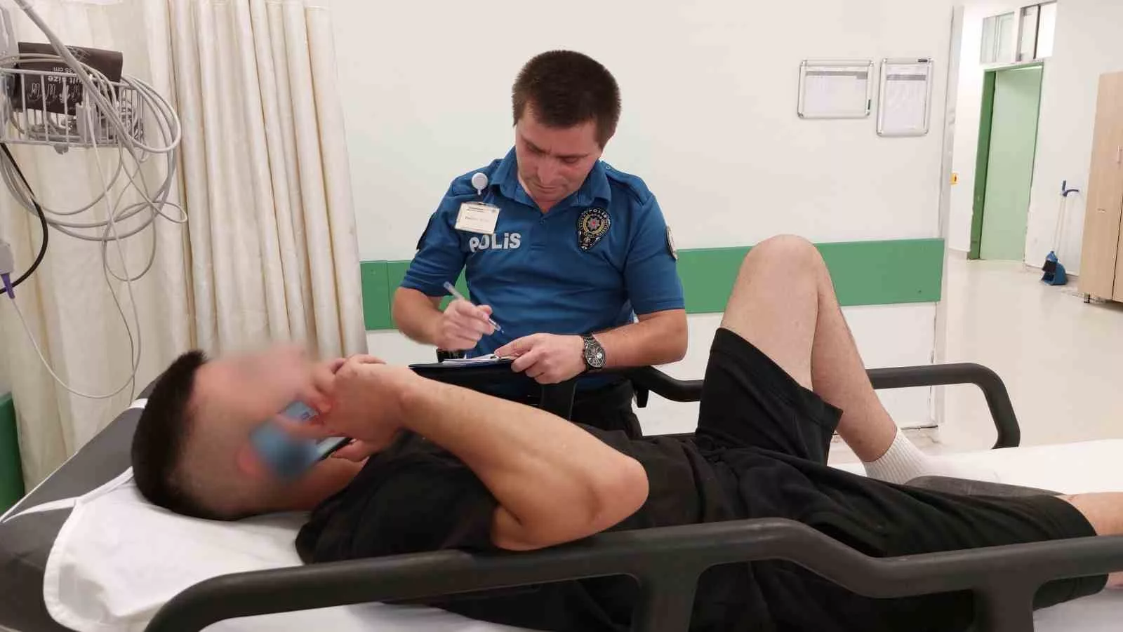 bicakli saldirida hastanelik oldu Xvk723mV jpg