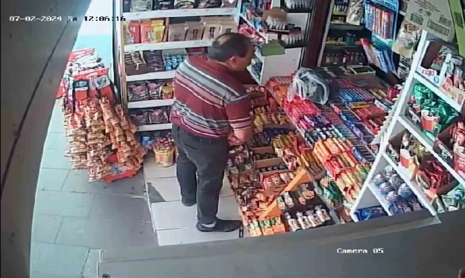 bufe sahibinin dikkati hirsizligi ele verdi iGtYevZz jpg