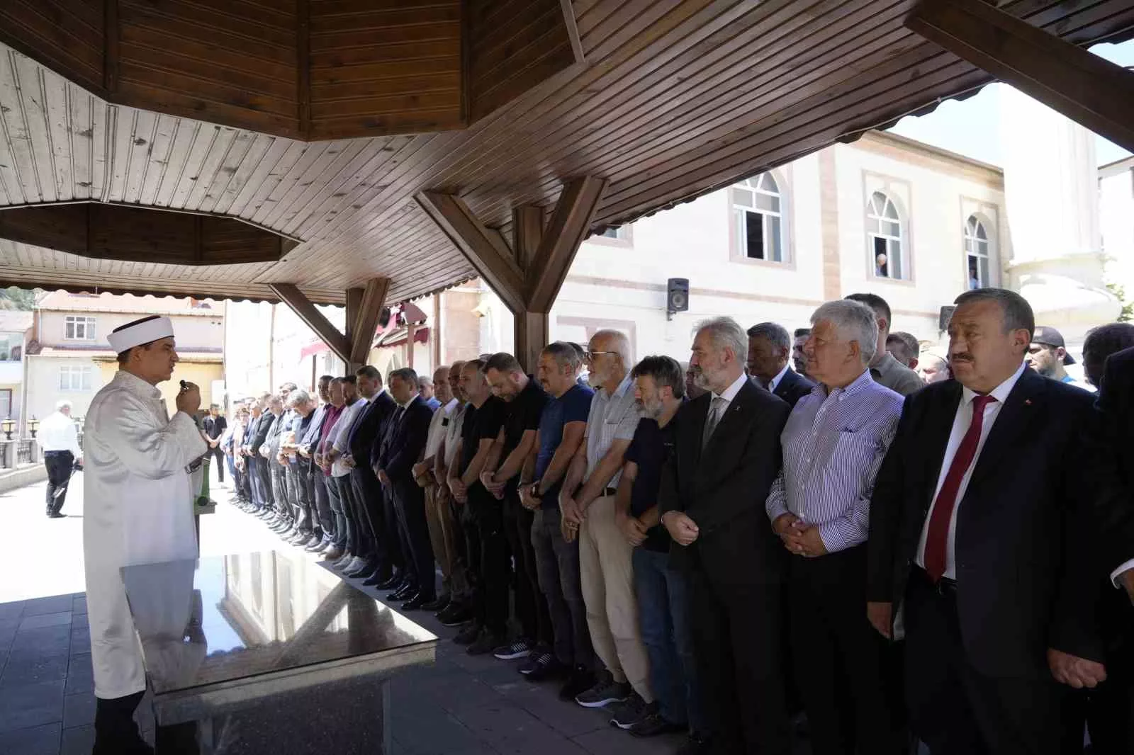 gumushanede haniye icin giyabi cenaze namazi kilindi dOGGZA6U jpg