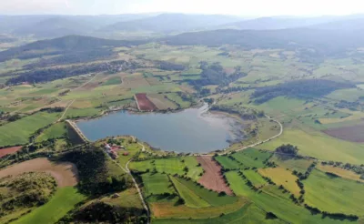 Kastamonu’da gölette yasadışı atılan sahipsiz onlarca av sepeti ele geçirildi