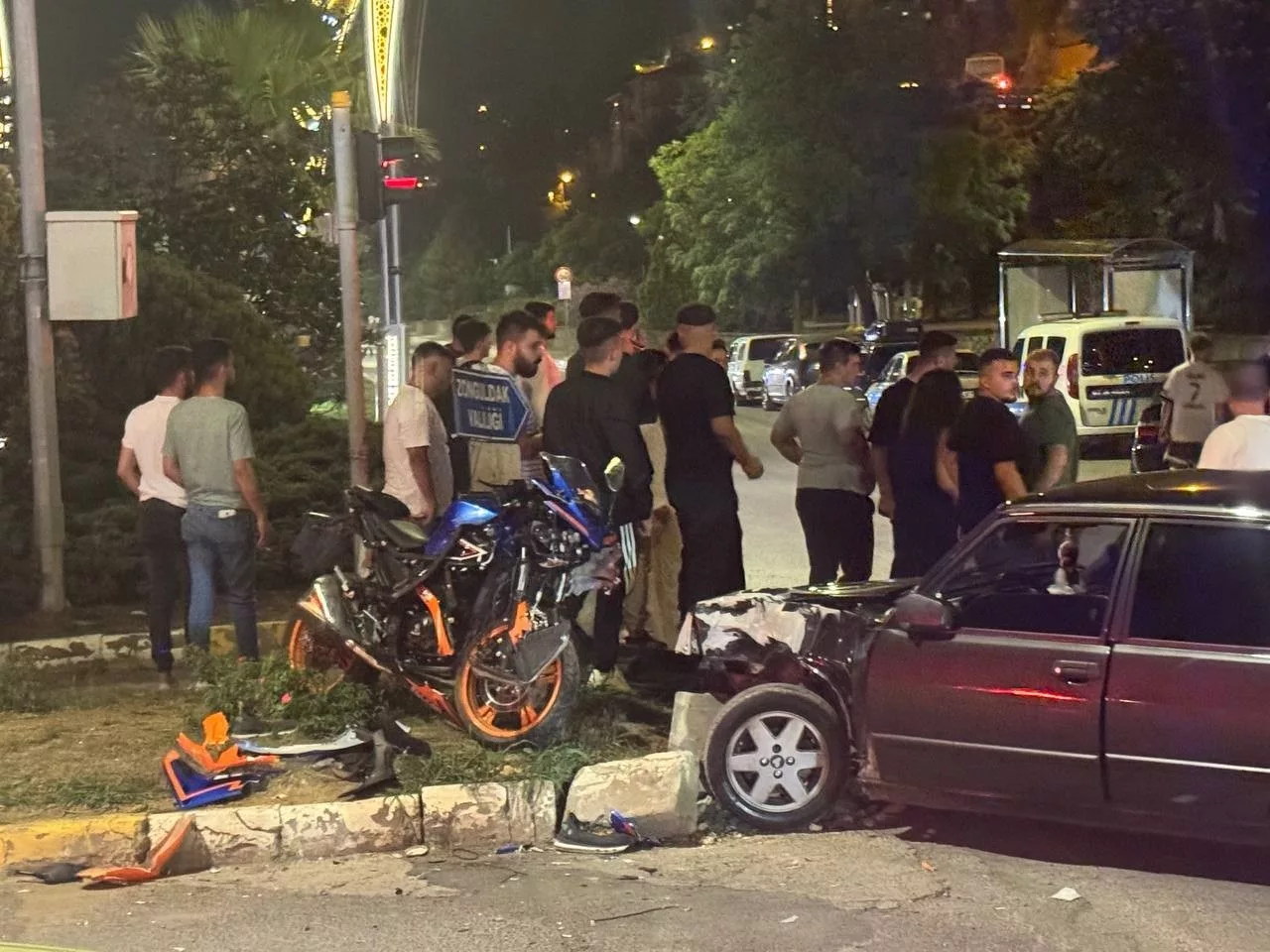 otomobil ile motosiklet kavsakta carpisti 1 yarali XlBGmXG5 jpg