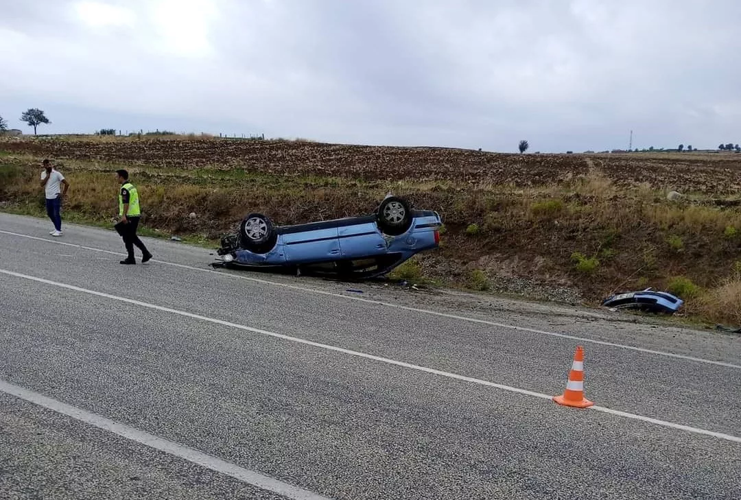 otomobil takla atti 3 yarali Kvu2RkOG jpg