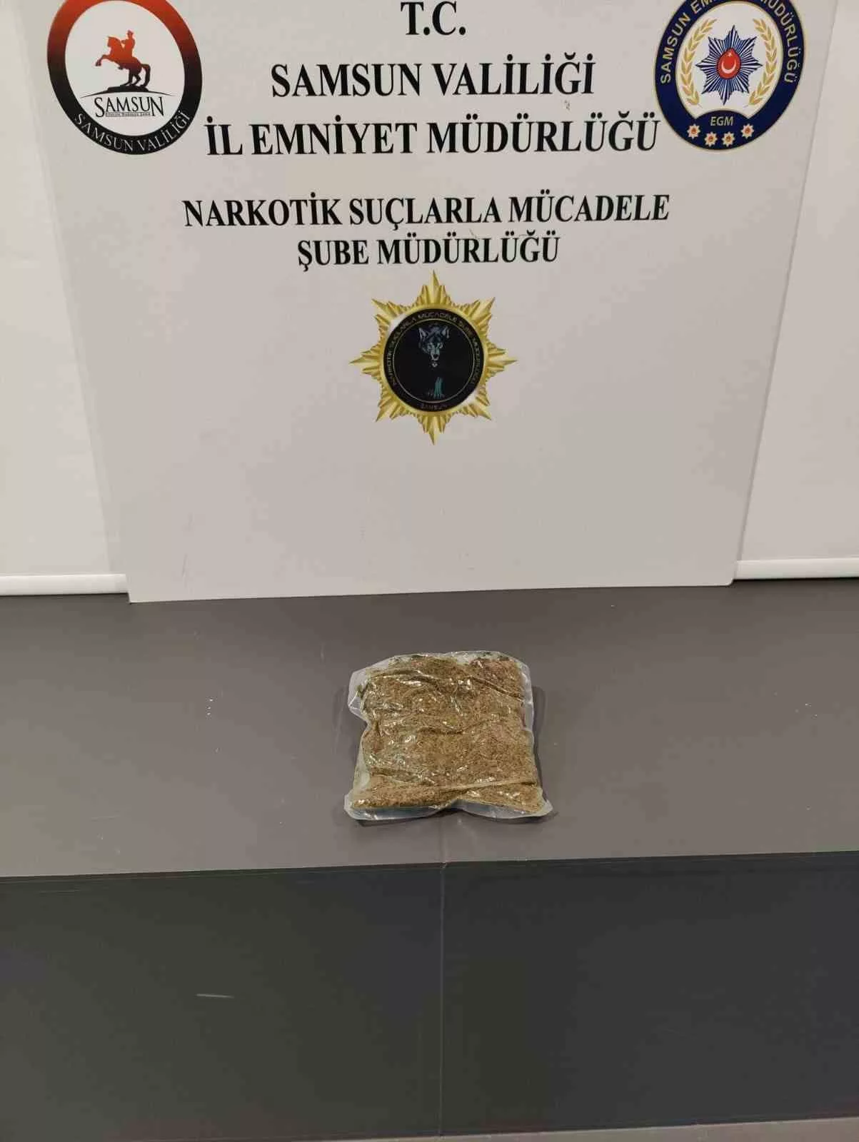 samsunda aracinda uyusturucu ele gecen sahis gozaltina alindi VAF28CB6 jpg