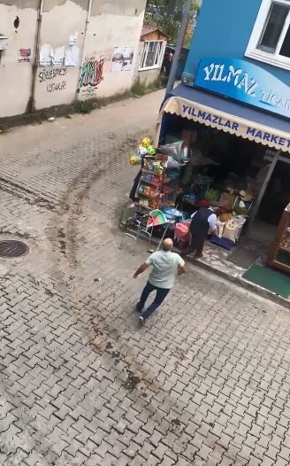 Artvin’in Kemalpaşa ilçesinde tek katlı bina yaşlı adamın üzerine çöktü