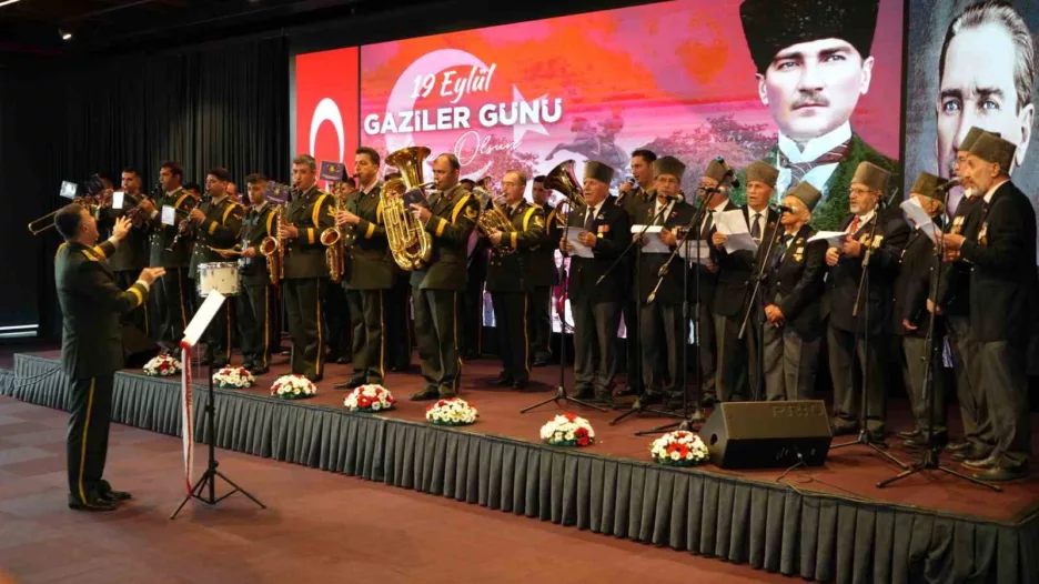 Gaziler Günü: Gaziler ve askerlerden oluşan koro konser verdi