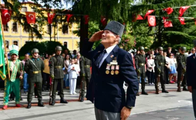 Kıbrıs gazisi 50 yıl sonra göğsünde mermi olduğunu öğrendi, mermiyle mezara gidecek