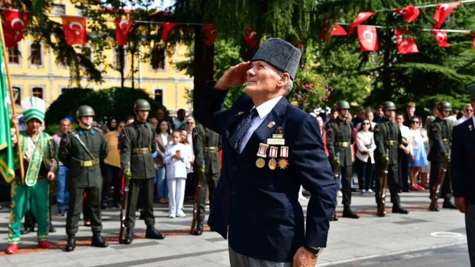 Kıbrıs gazisi 50 yıl sonra göğsünde mermi olduğunu öğrendi, mermiyle mezara gidecek