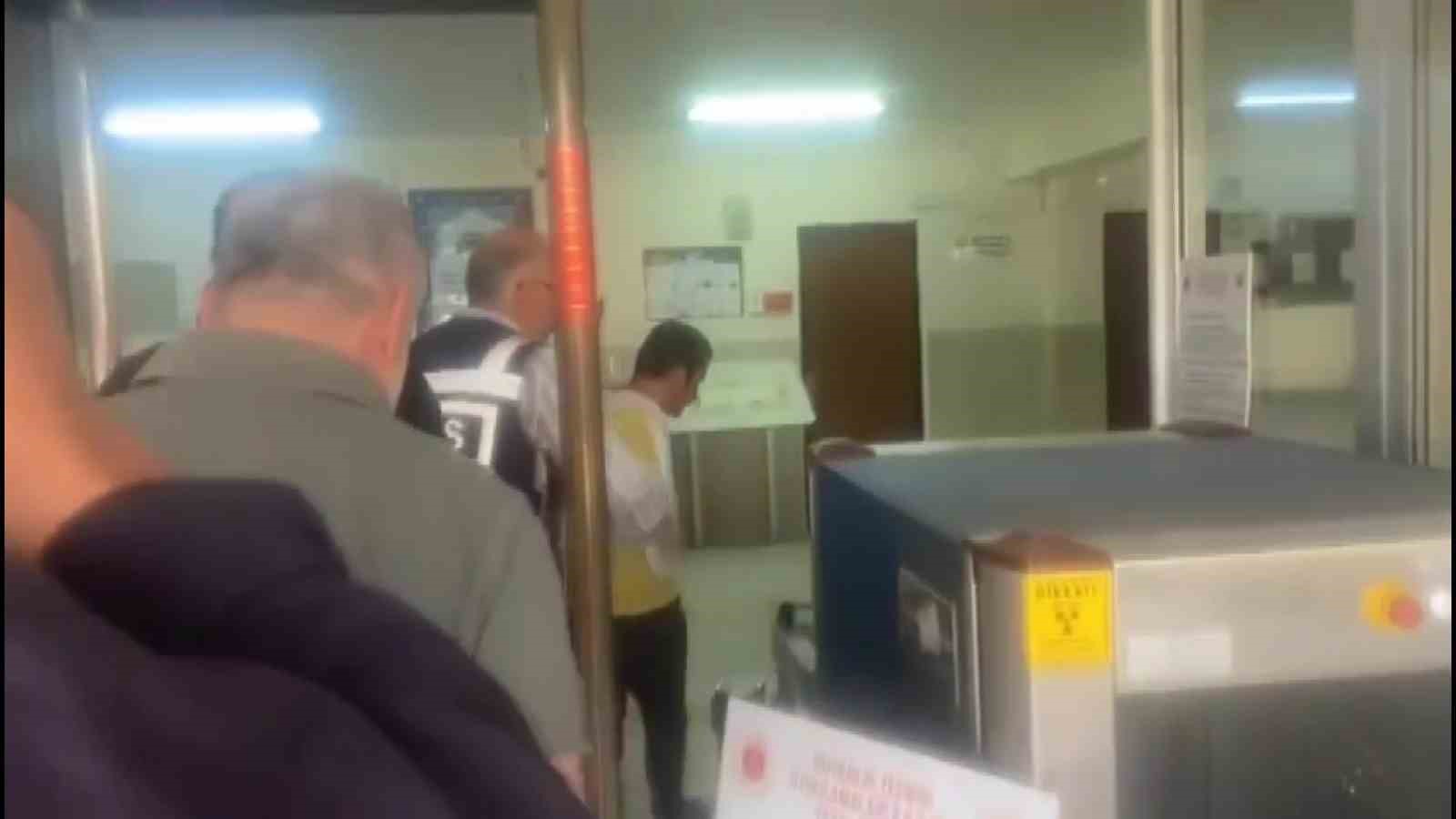 amasyada evinden pompali tufekle etrafa ates acan sahis 1 polisi yaraladi korku dolu anlar 6bnUXtz6