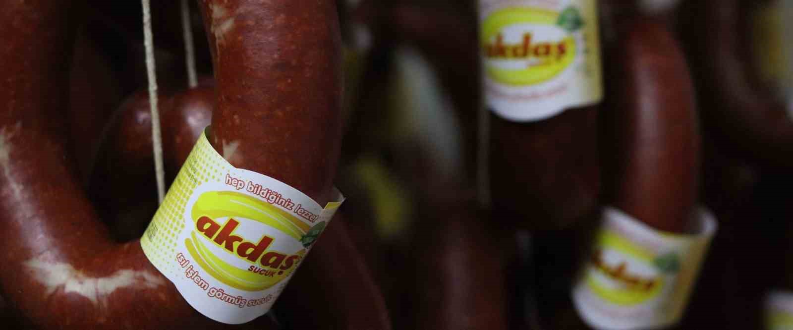 boluda akdas etin sucuklarinda tek tirnakli hayvan eti tespit edildi