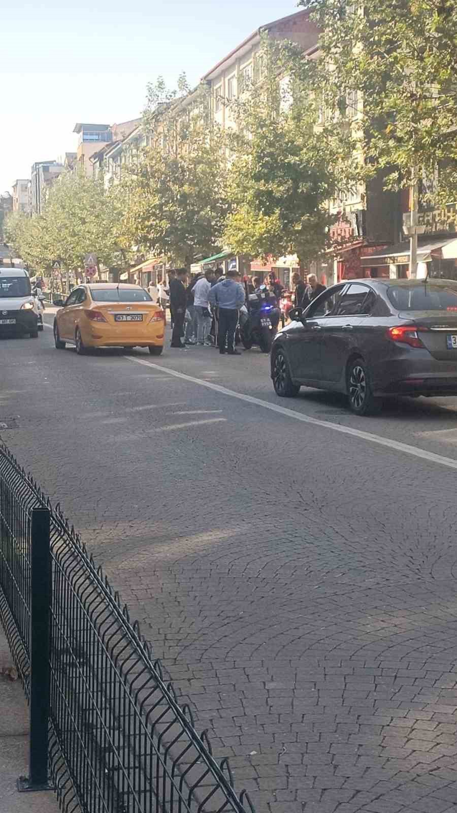 caycumada motosikletli kurye kopege carpti bs2gNnJv