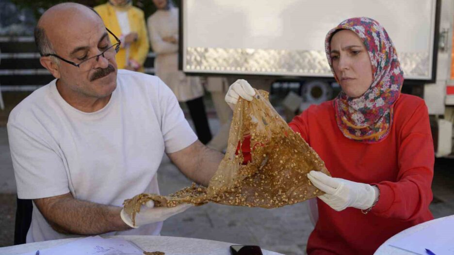 Gümüşhane’nin yöresel lezzetleri jürinin karşısında kıyasıya yarıştı