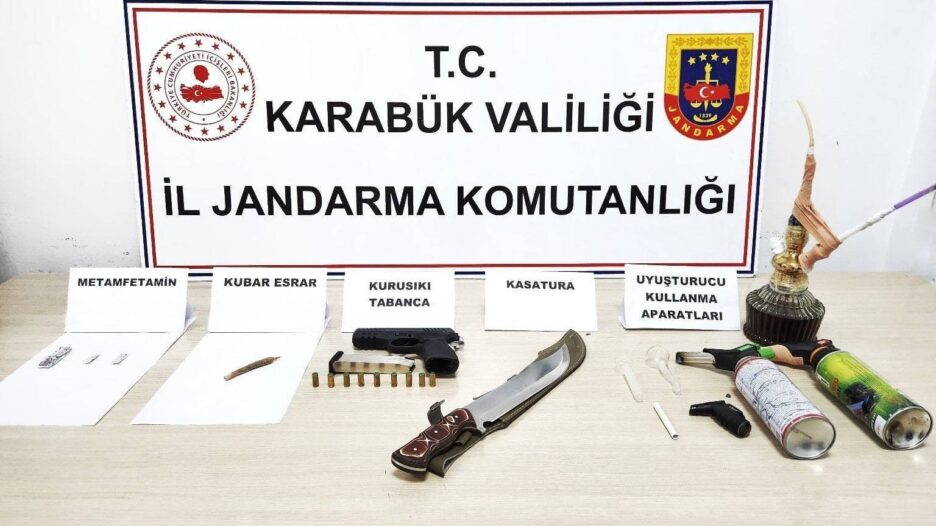 Jandarma uyuşturucu satıcılarına göz açtırmıyor