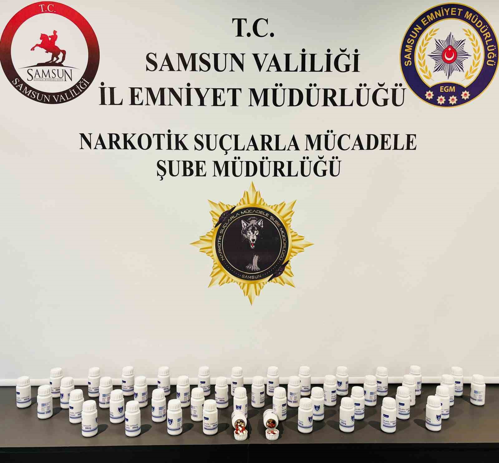 samsunda 2 bin 576 adet uyusturucu hapla yakalanan kadin gozaltina alindi 39RMPTck