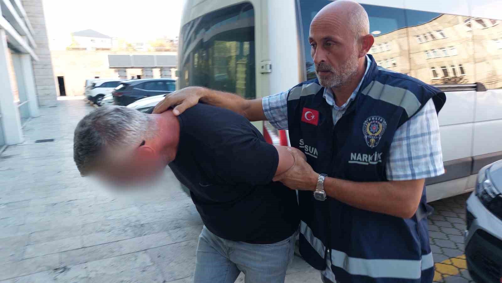uyusturucu ticaretinden tutuklandi KQsn8r57