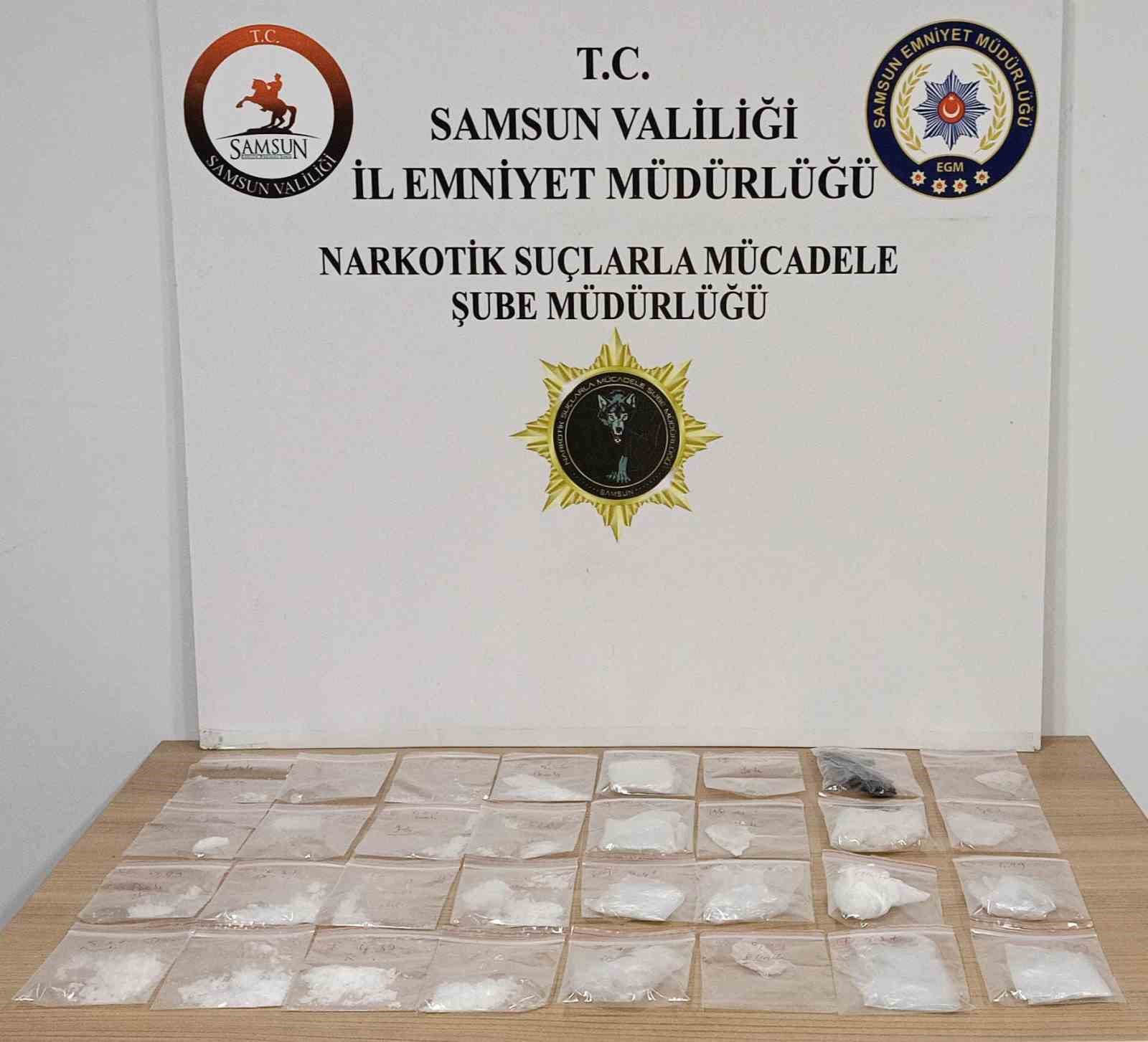 carsambada paket paket uyusturucu ele gecti CO4J9F5E