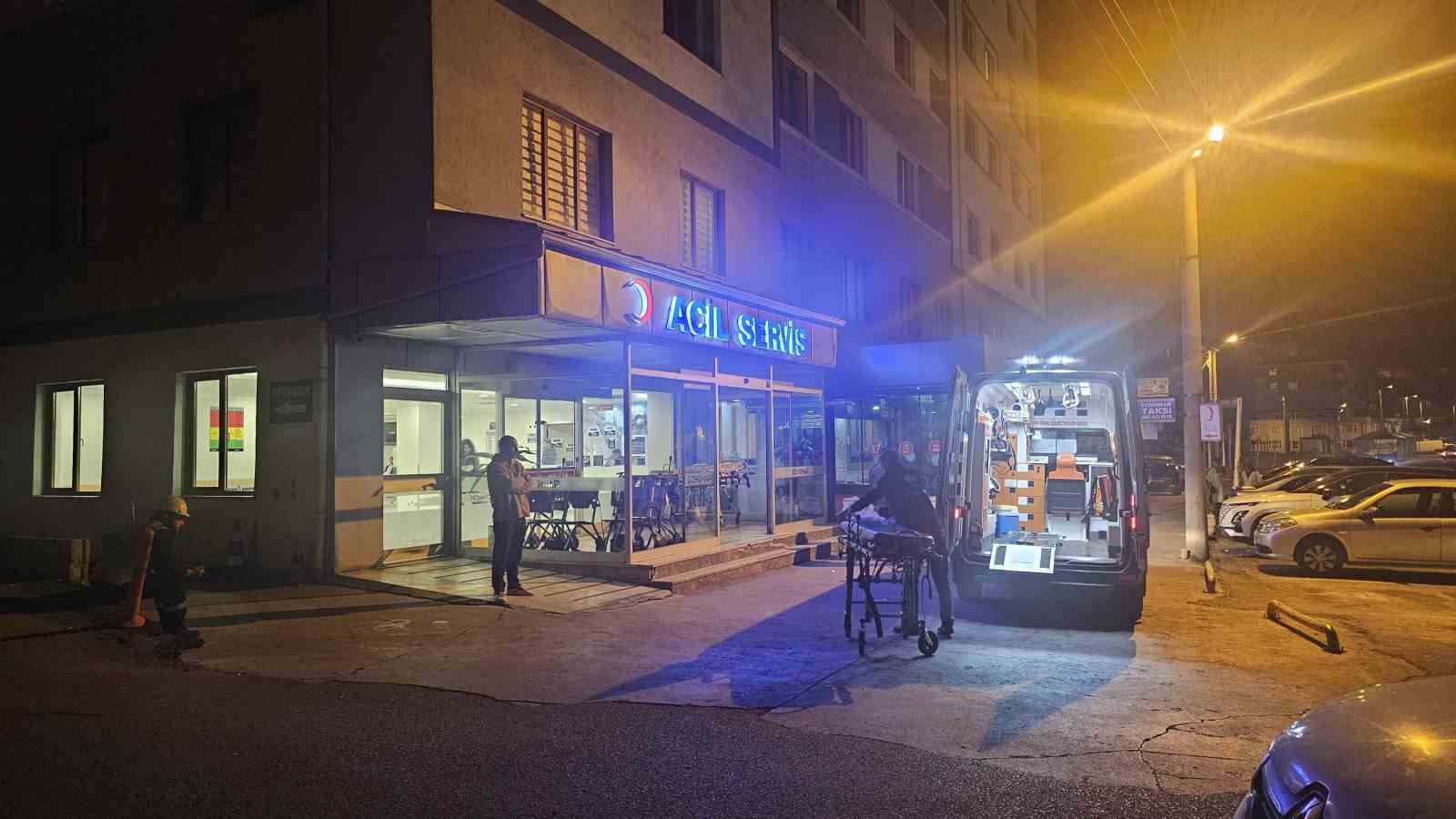 karsidan gelen kamyoneti fark edince vagondan atlayan isci agir yaralandi XBTFtezW