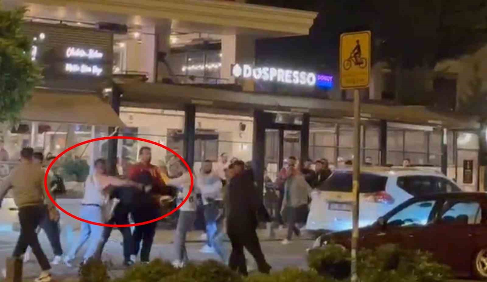 samsunda iki grup arasinda tekmeli yumruklu kavga o anlar kamerada 4NZGH8Sj