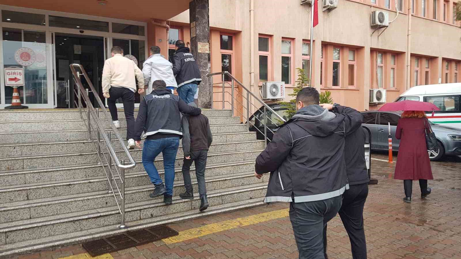 13 adrese es zamanli uyusturucu operasyonu HZAe4AS5