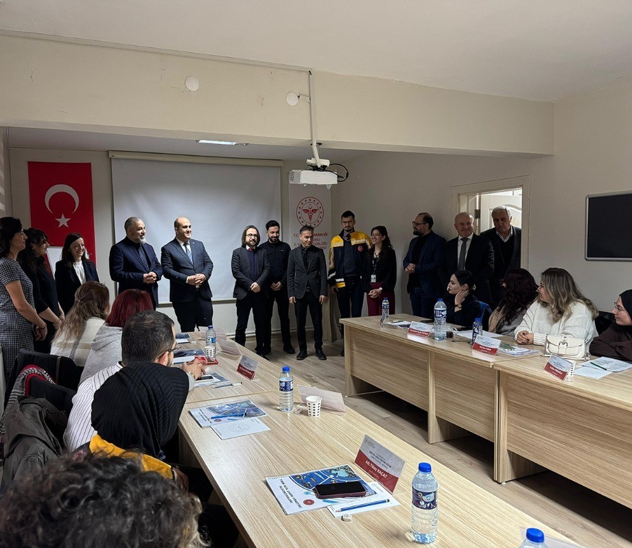 acil cagri yonetimi egitimi 17 kursiyer ile birlikte start verdi ZIFCbLO4