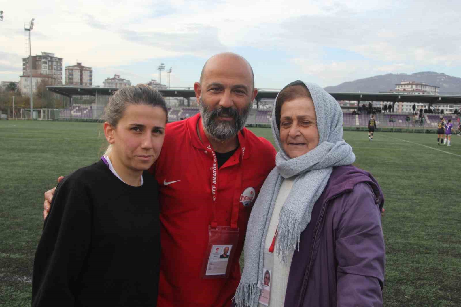 aile boyu futbol tutkusu EyQ2cs26